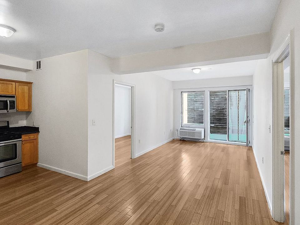 1st image of 509 Myrtle Ave Ste 2