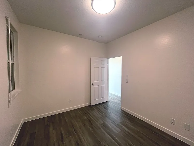1533 Franklin Ln — Photo 56