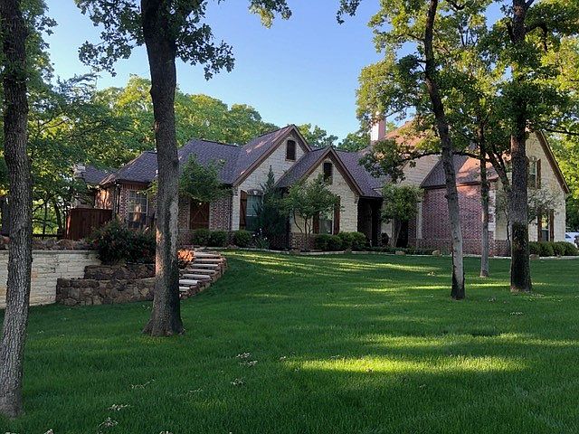 1st image of 4770 Hidden Oaks Cir