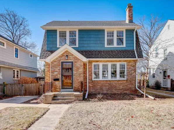 5141 North Idlewild AVENUE, Whitefish Bay, WI 53217