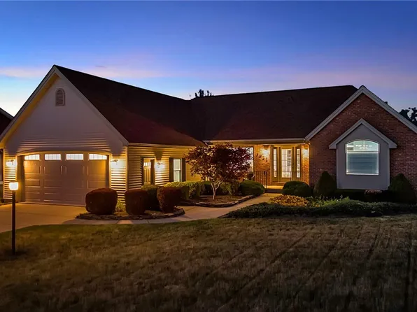 3921 Wildwing Dr, North Tonawanda, NY 14120