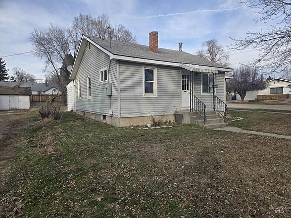 3rd image of 328 E Avenue D