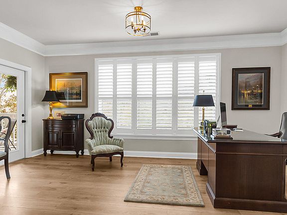 5th image of 2244 Ashley Crossing Dr Unit 115