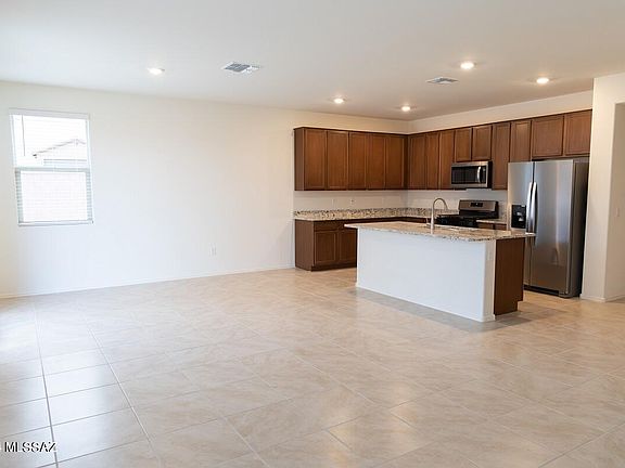 3rd image of 5454 W San Francisco Trl