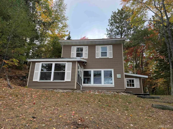 195 E Sand Lake Rd, Deerton, MI 49822
