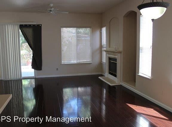 4th image of 4132 Blake Cir