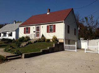 1205 Providence Rd, Secane, PA 19018