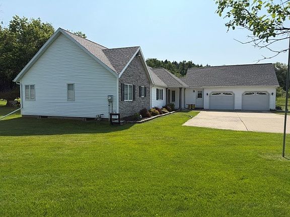 3rd image of 24 Marick Park Dr