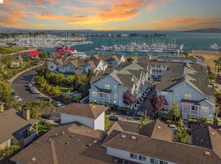 2063 Northshore Dr, Richmond, CA 94804
