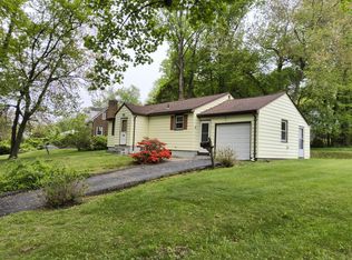 28 Entrance Rd, Milford, CT 06460