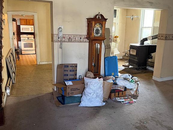 3rd image of 137 S Charlotte St