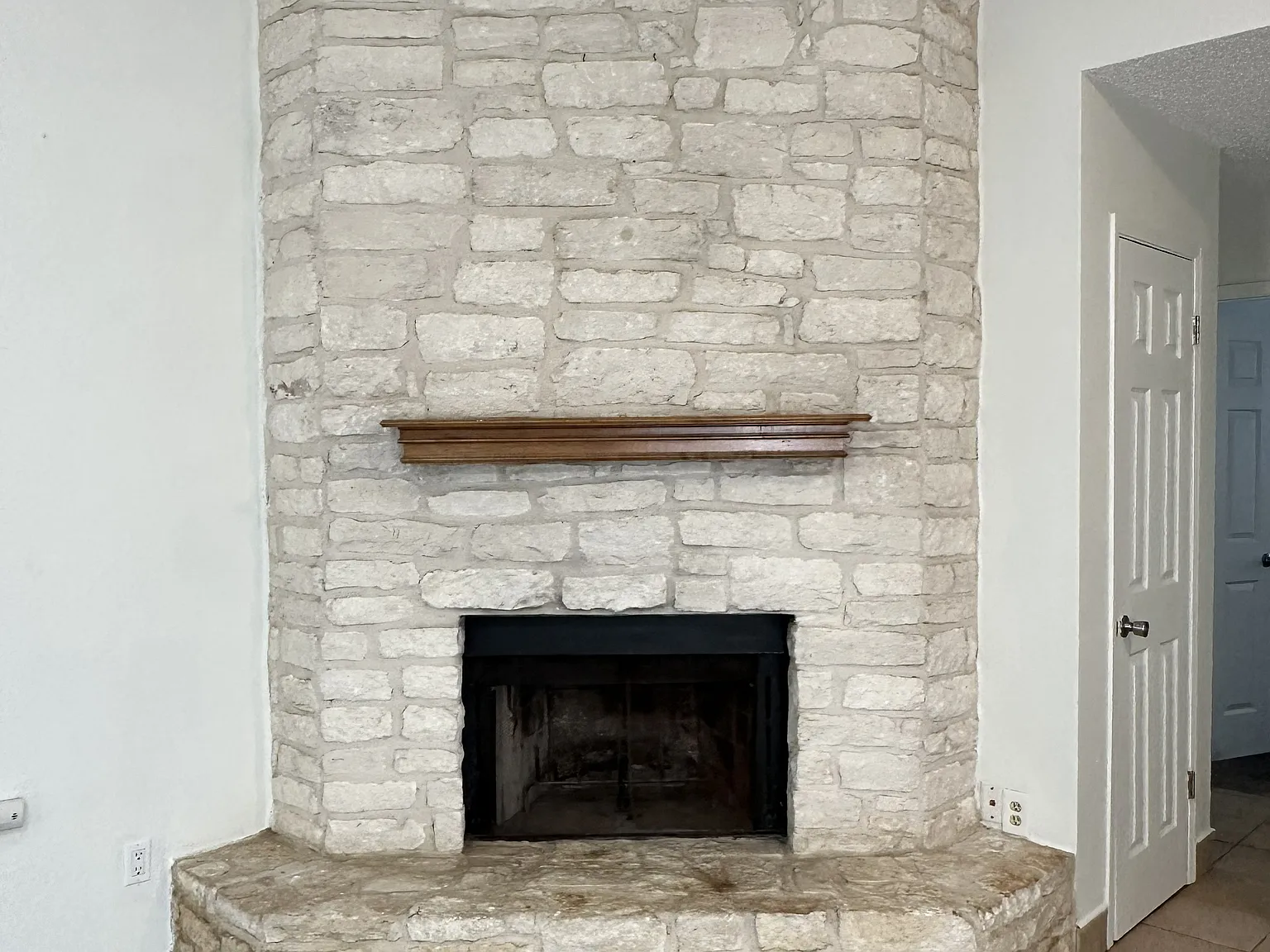 Charming 3 bedroom/2 bath in Round Rock! — Photo 4
