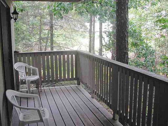 Deck in Rear