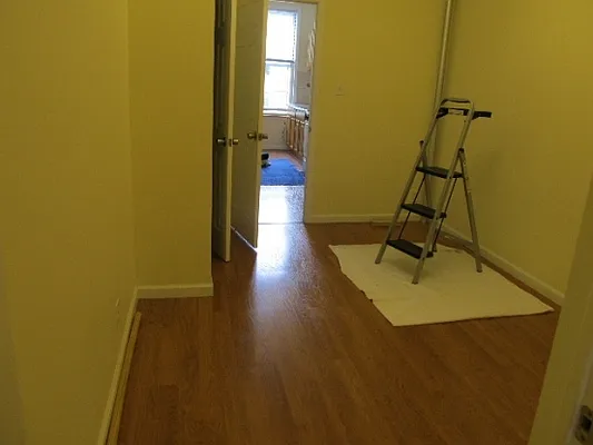 Rented by FlatFinders Realty | media 4