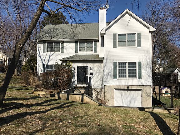 2nd image of 3000 Arlington Ave