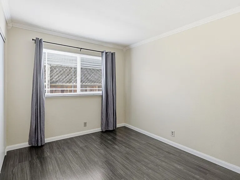 663 Albion Dr — Photo 25