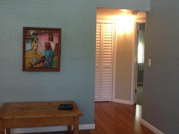 3rd image of 1626 N Palmway
