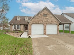 607 N White Ash Ct, Mooresville, IN 46158