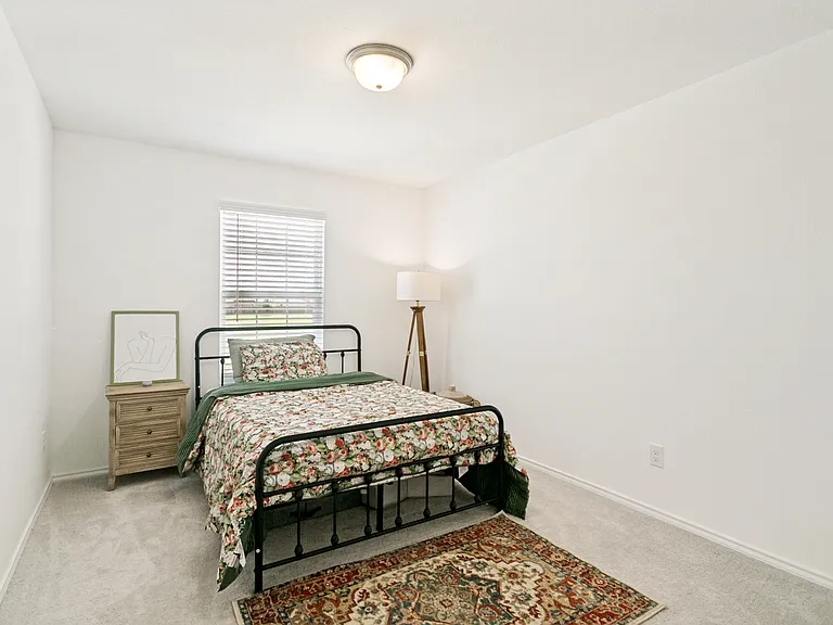 242 Lake Erie Dr — Photo 10