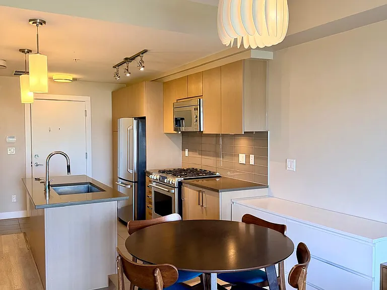 10033 River Dr #111 — Photo 19