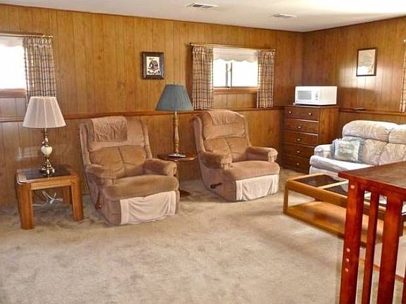 4th image of 429 W Woodland Ave