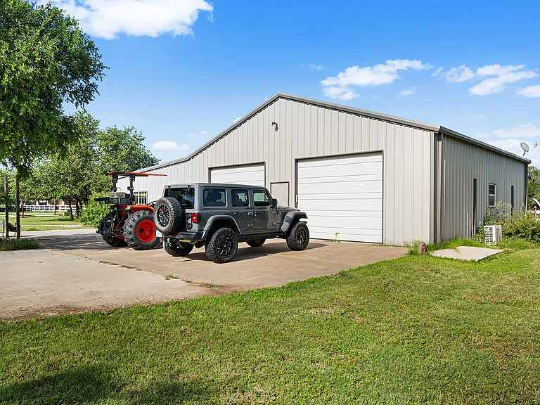 9640 Houston Hill Rd — Photo 2