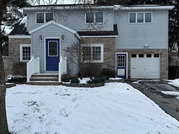 26 Ellmore Dr, Whitesboro, NY 13492