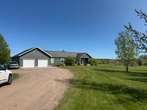 10175 S Riverside Dr, Sault Sainte Marie, MI 49783