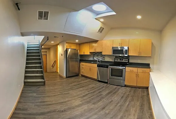 Nichols Station Apartments — Photo 1
