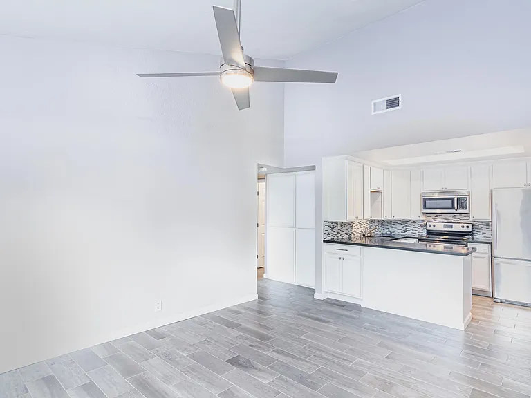 4813 Suncrest Way — Photo 4