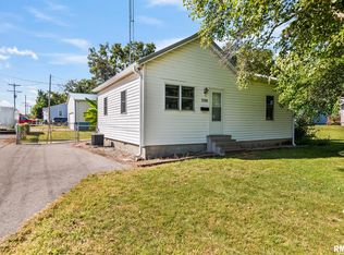 520 S Vine St, Mount Pulaski, IL 62548