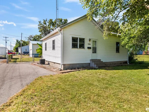 520 S Vine St, Mount Pulaski, IL 62548