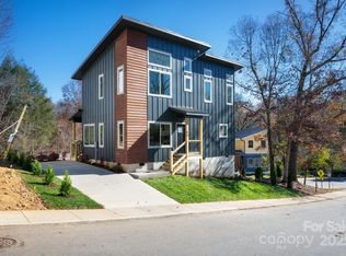 54 Harnett St, Asheville, NC 28806