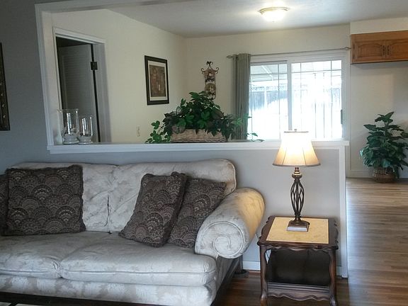 5th image of 1720 Grace Ave
