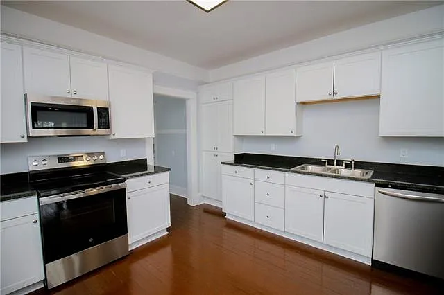 2311 Joliet St — Photo 8
