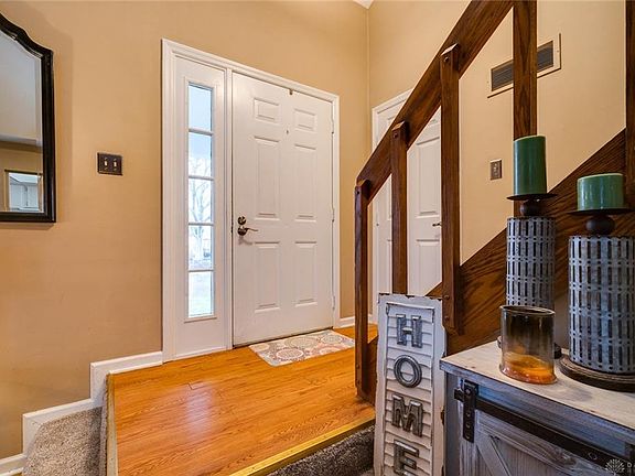 3rd image of 1024 Foxshire Pl