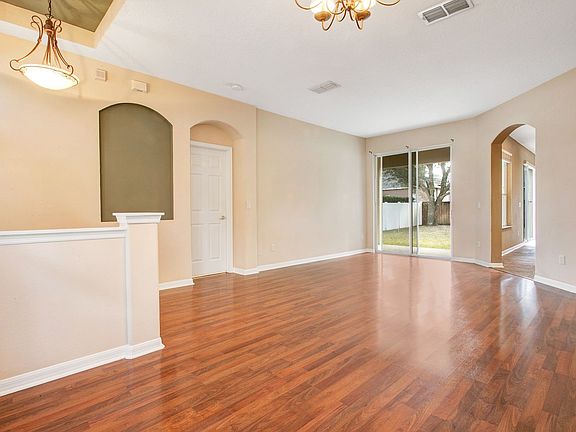 3rd image of 307 Flyrod Cir