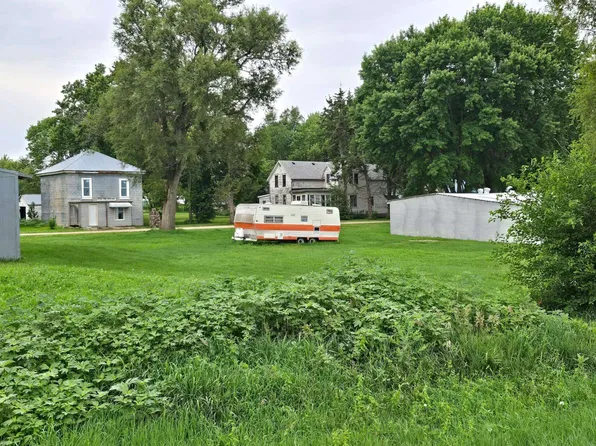 310 Main St, Utica, SD 57067