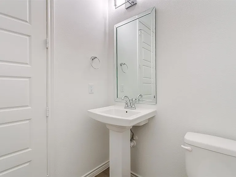 205 Athenia Dr — Photo 18