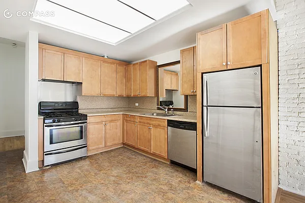 Rented by Compass | media 18