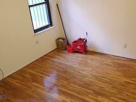 4th image of 171 W 23rd St APT 3C