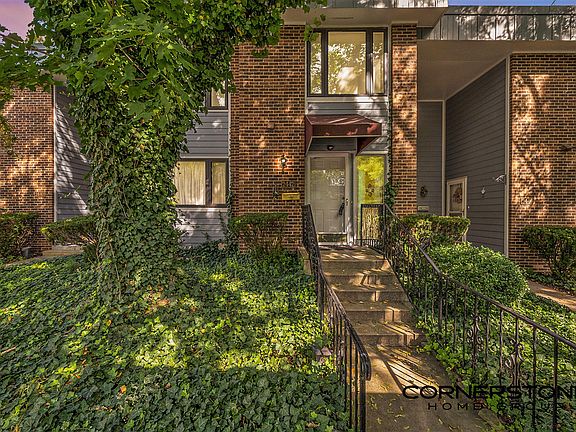 2nd image of 2442 E Collier Ave SE