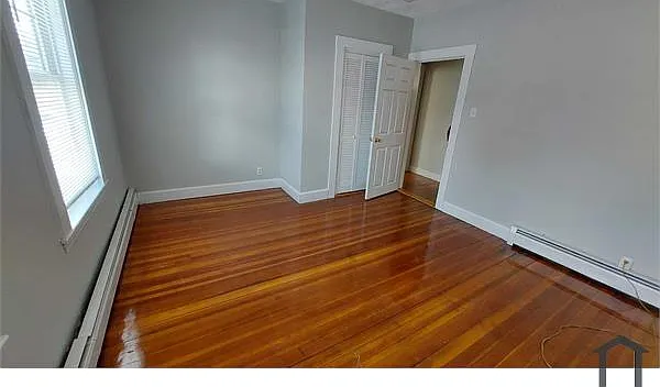 225 Florence St — Photo 9