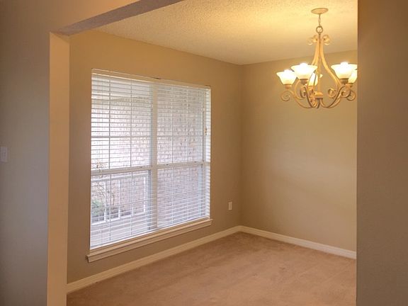 4th image of 3154 Wayne Dr #D