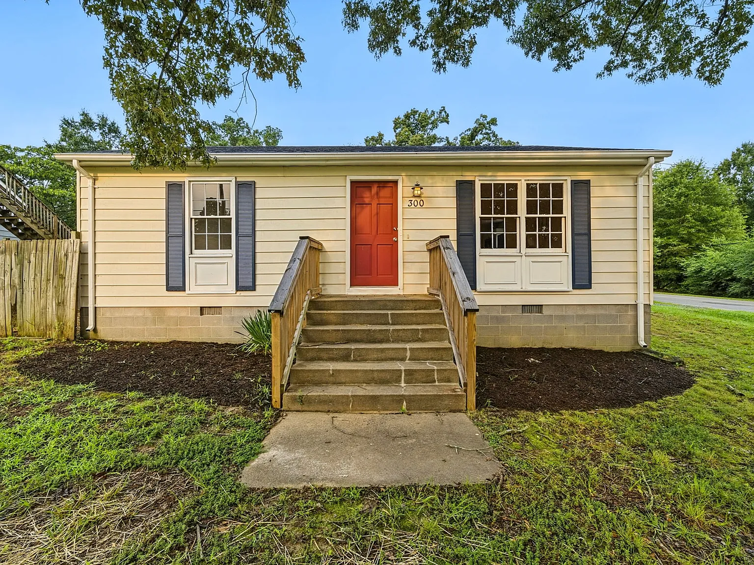 3 bed, 980 sqft, $2,195 — Photo 4