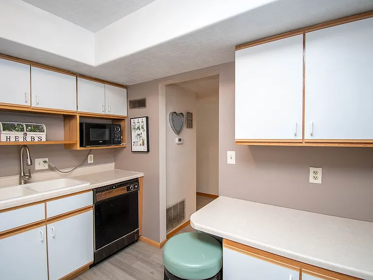 2904 W 33rd St #323 — Photo 13