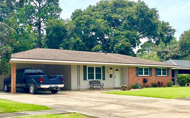 1st image of 122 Gordon Crockett Dr