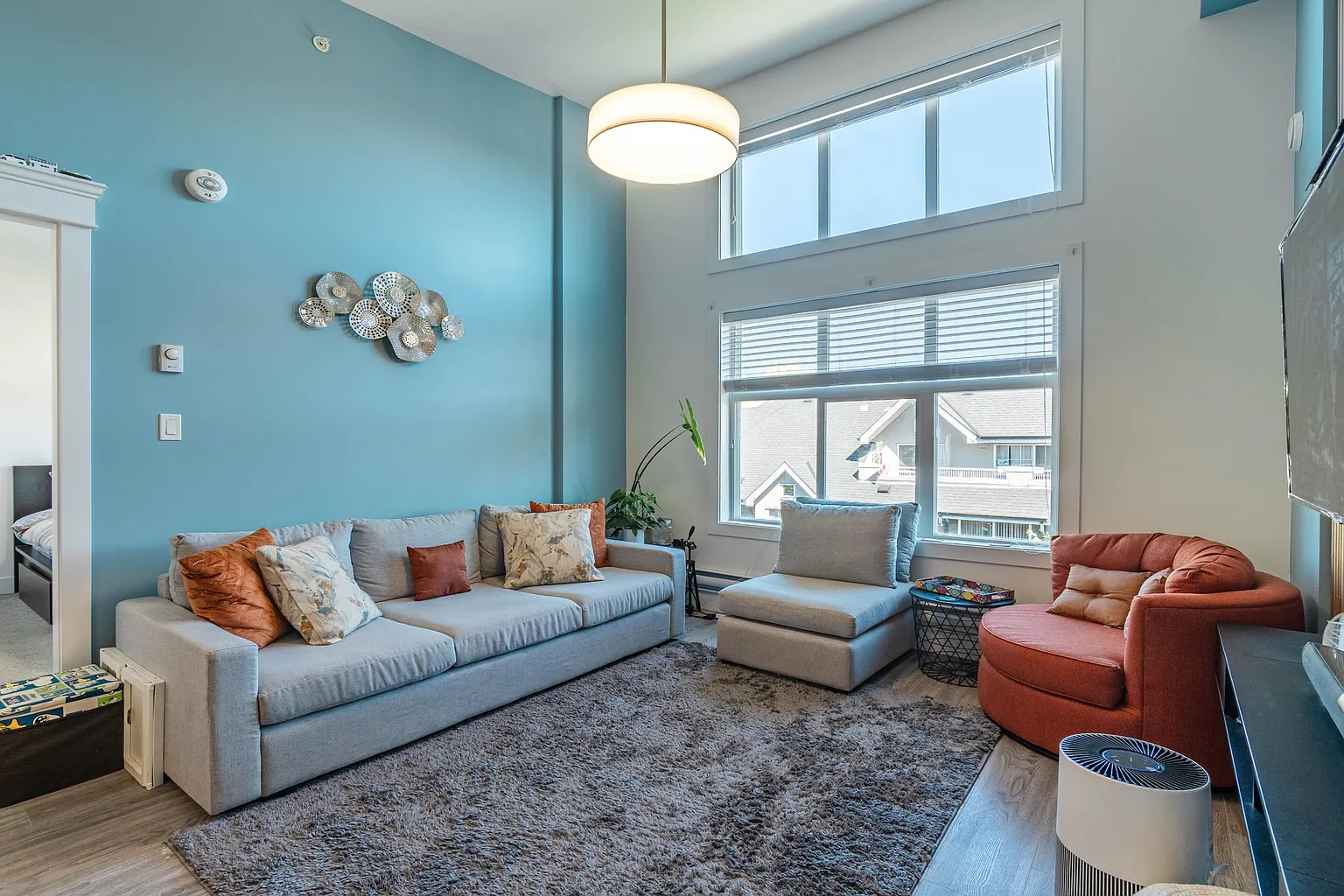 2389 Hawthorne Ave #404 photo 1