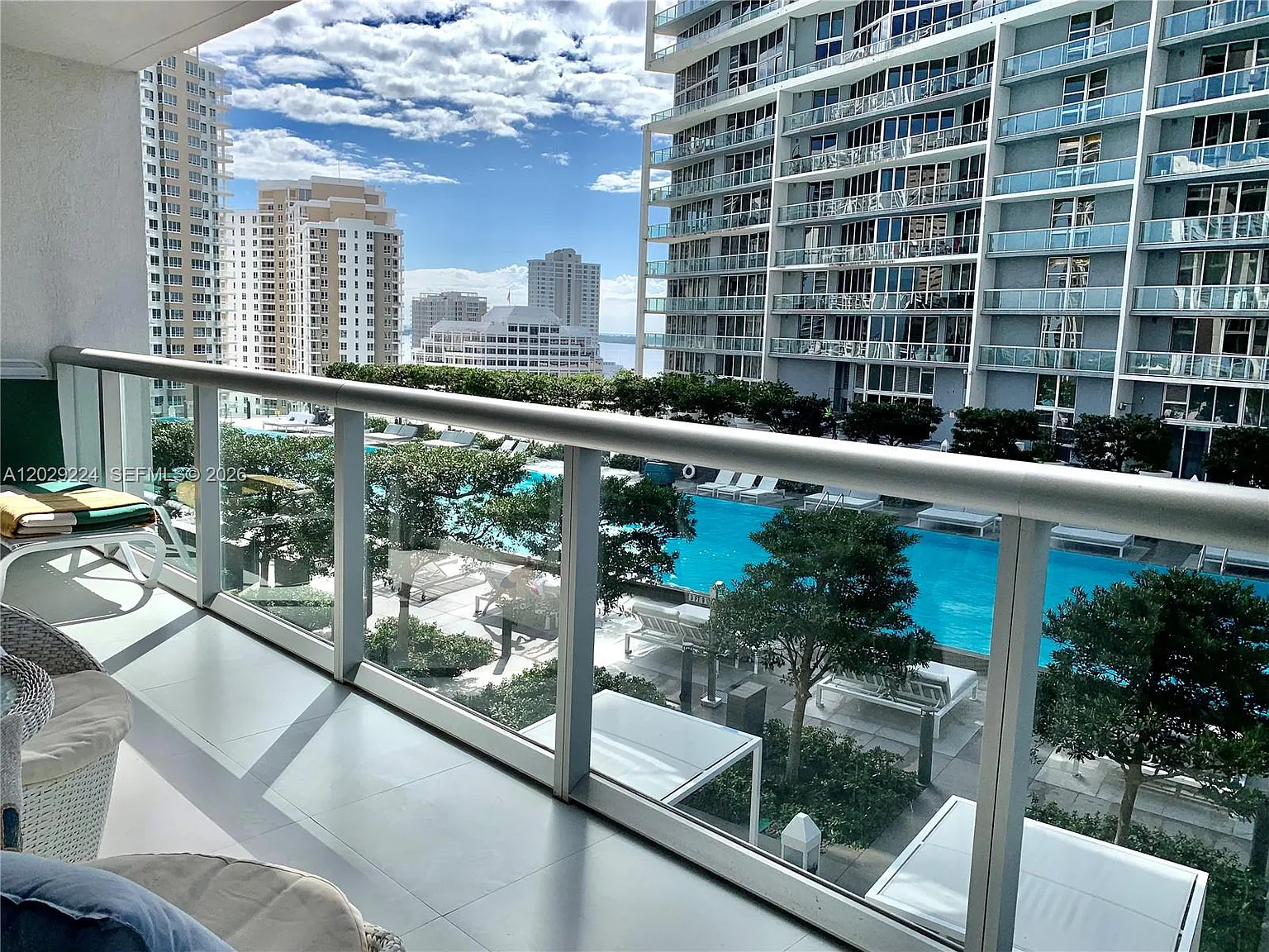 1 bed, 1.0 bath, $4,000 — Photo 2