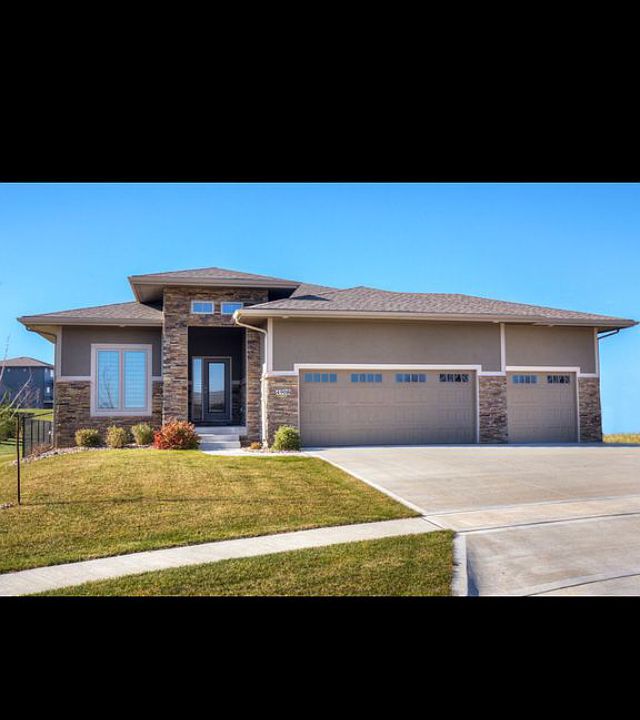 1st image of 4908 161st St